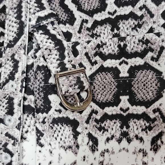 Express Shortie High Rise NWOT - Picture 3 of 5